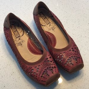 Pikolinos Laser Cut Leather Heels